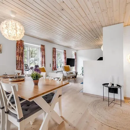 Marlise - 2-5km From The Sea By Interhome Nyaraló
